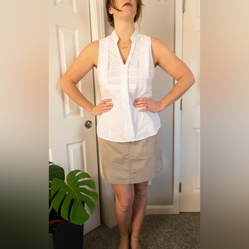Croft & Barrow Stretch Skort khaki Size 10 - Picture 4 of 8